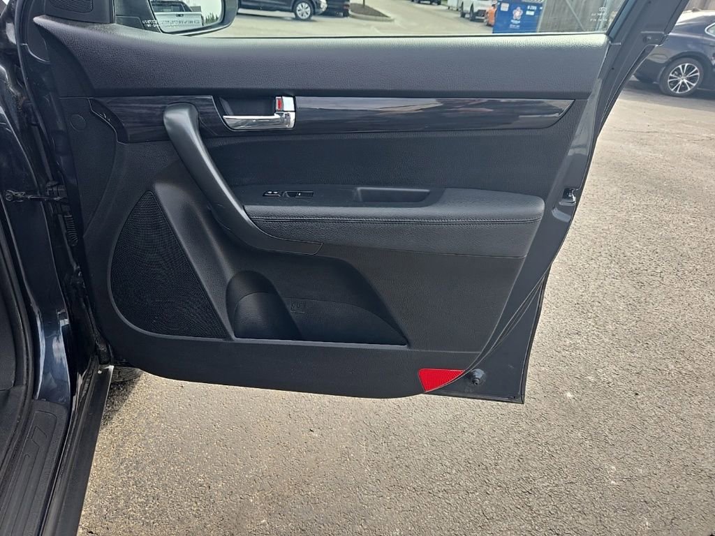 Used 2012 Kia Sorento LX image 28