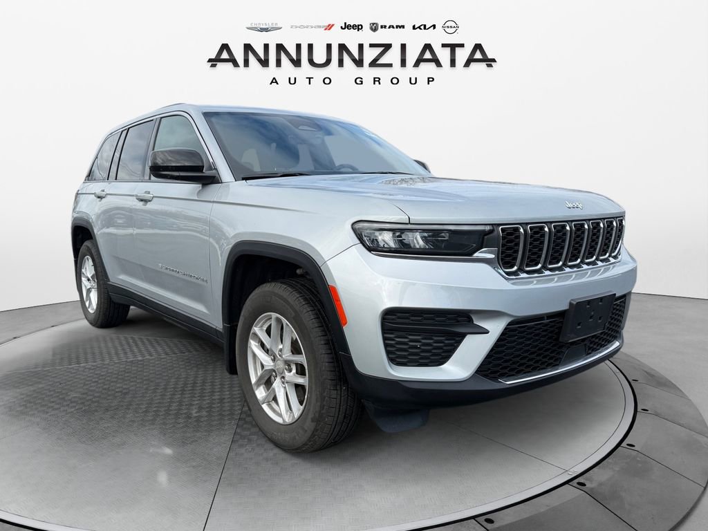 Certified 2025 Jeep Grand Cherokee Laredo X w/ Luxury Tech Group I image 7