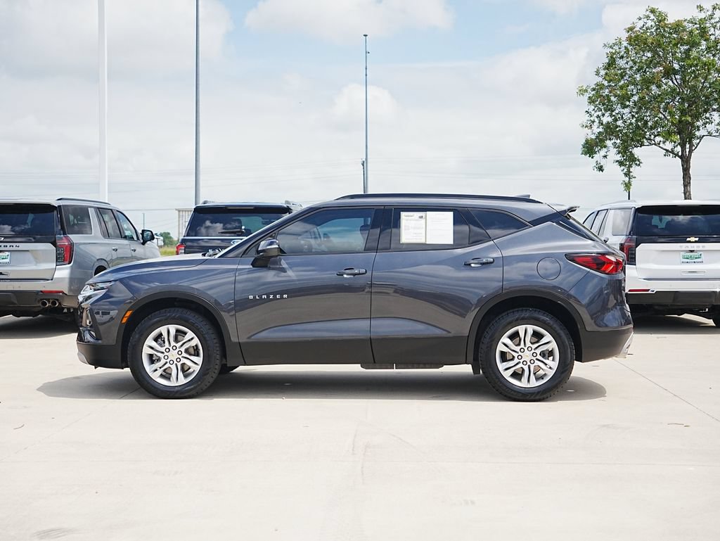 Used 2021 Chevrolet Blazer LT FWD image 2