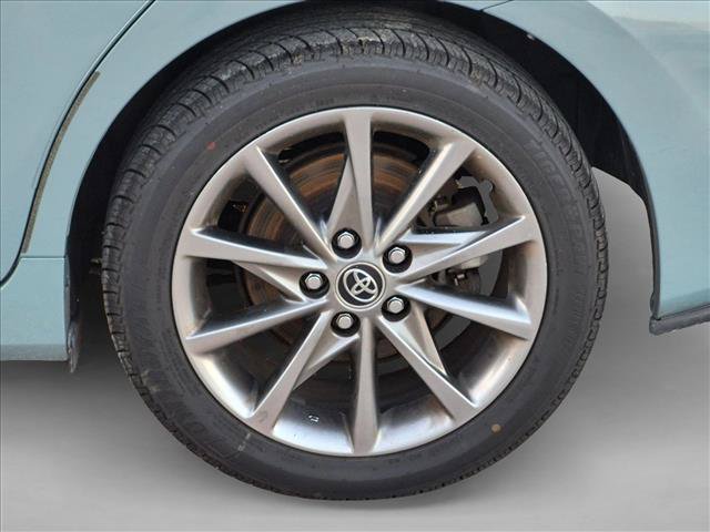 Used 2015 Toyota Prius V Five FWD image 19