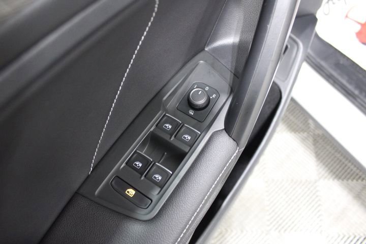 Used 2024 Volkswagen Tiguan Wolfsburg Edition image 16