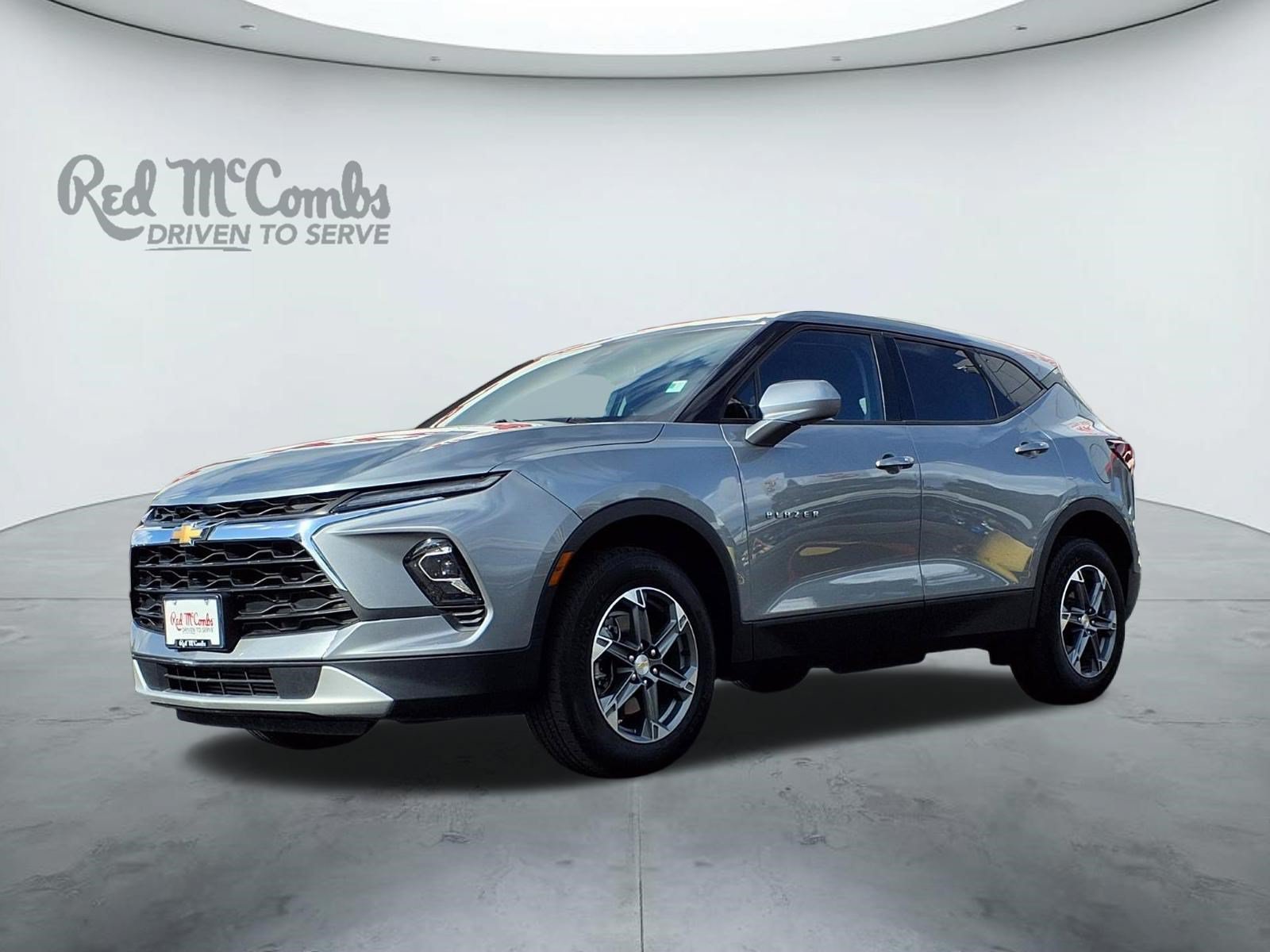 Used 2025 Chevrolet Blazer LT AWD/4WD image 1
