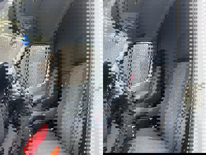 Used 2013 Freightliner Sprinter 2500 image 9