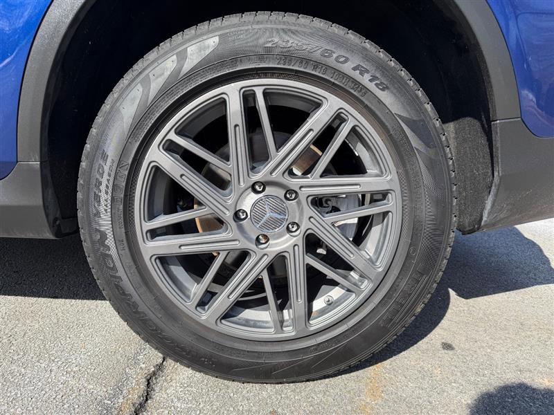 Used 2018 Mercedes-Benz GLC 300 4MATIC image 32