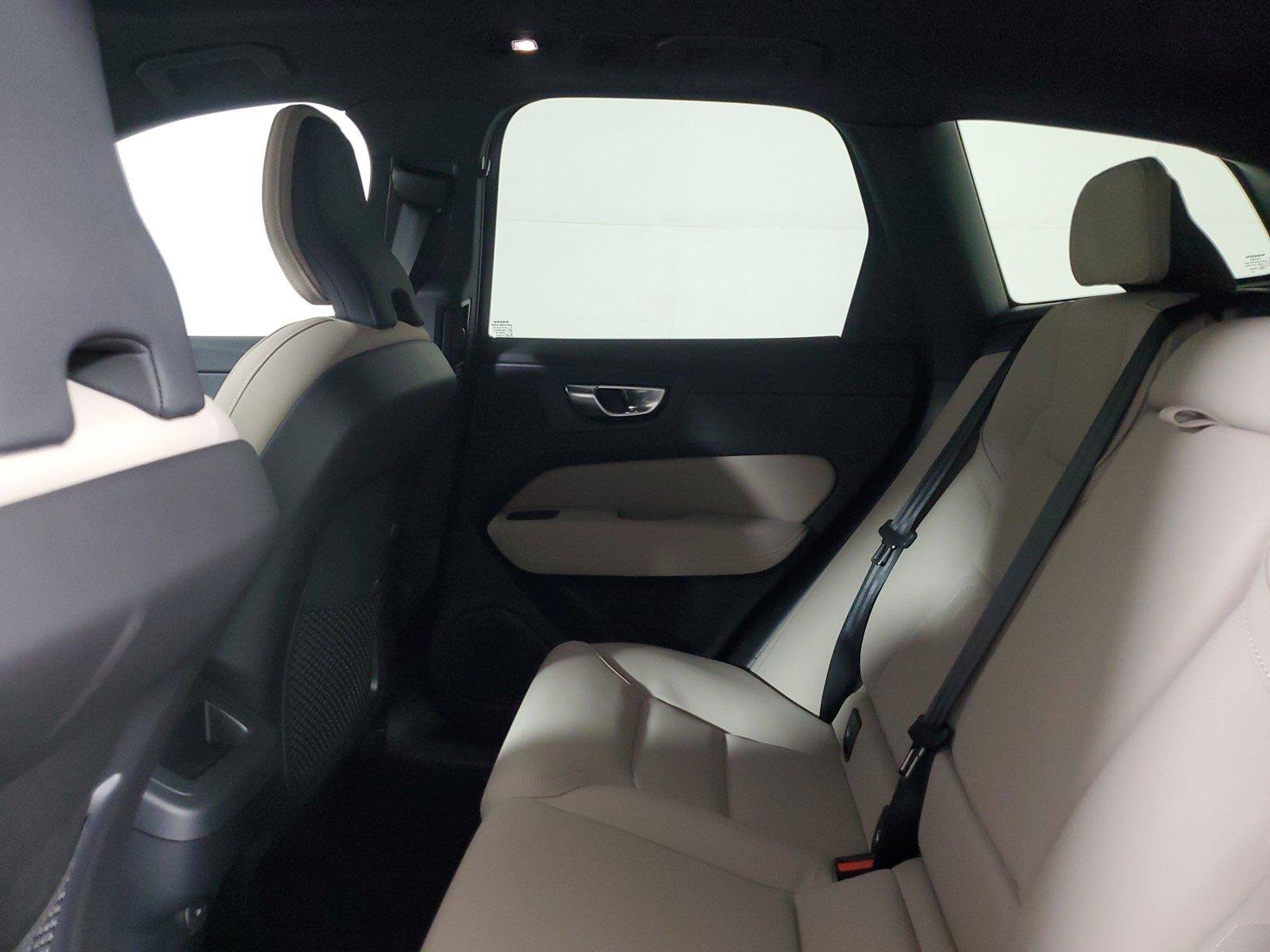 New 2026 Volvo XC60 B5 Core w/ Climate Package AWD/4WD image 12