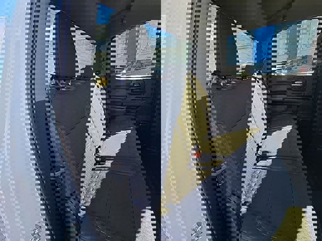 Used 2024 Chevrolet Silverado 1500 Custom image 39