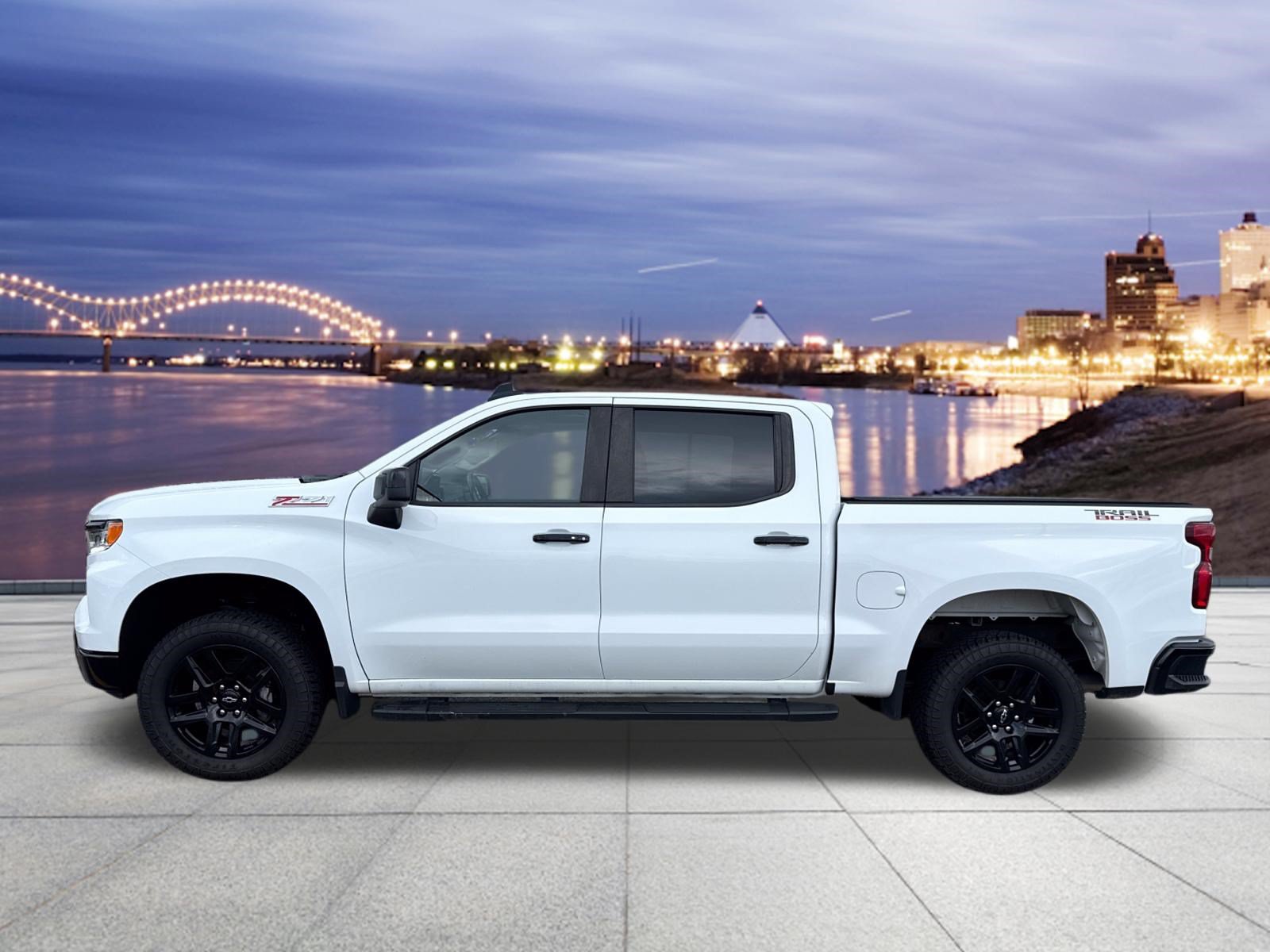 Used 2022 Chevrolet Silverado 1500 LT Trail Boss w/ Convenience Package II AWD/4WD image 2