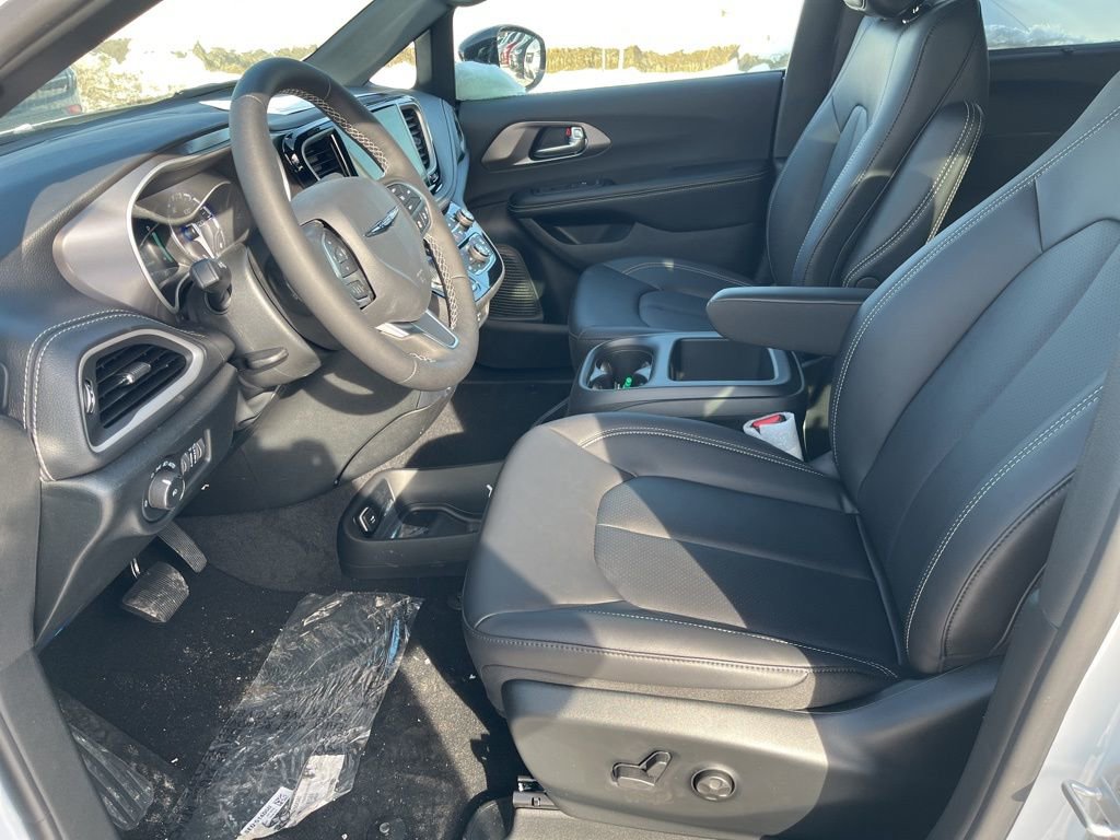 New 2026 Chrysler Pacifica Select FWD image 19