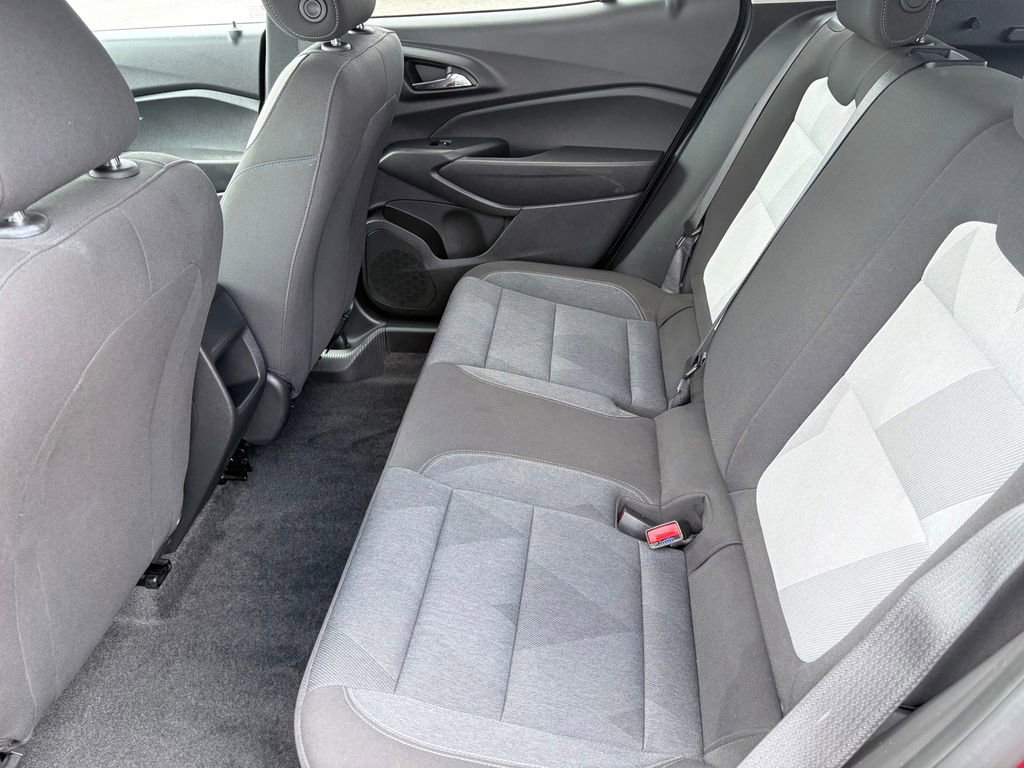 Used 2024 Chevrolet Trax LS w/ LS Convenience Package FWD image 8