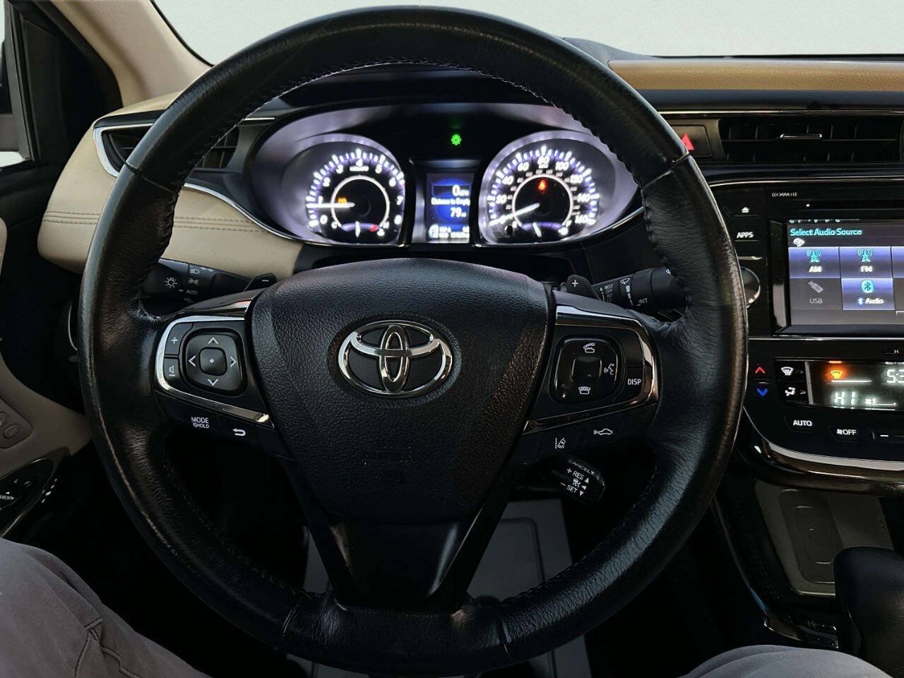 Used 2017 Toyota Avalon XLE Premium FWD image 21