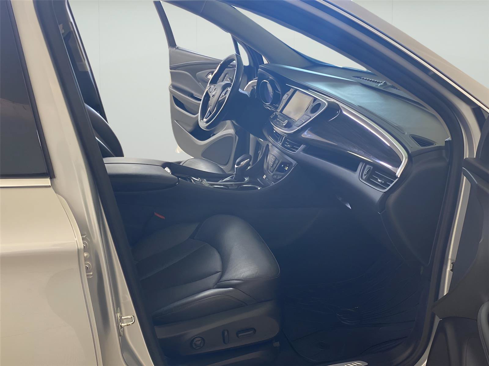 Certified 2019 Buick Envision Essence AWD/4WD image 34