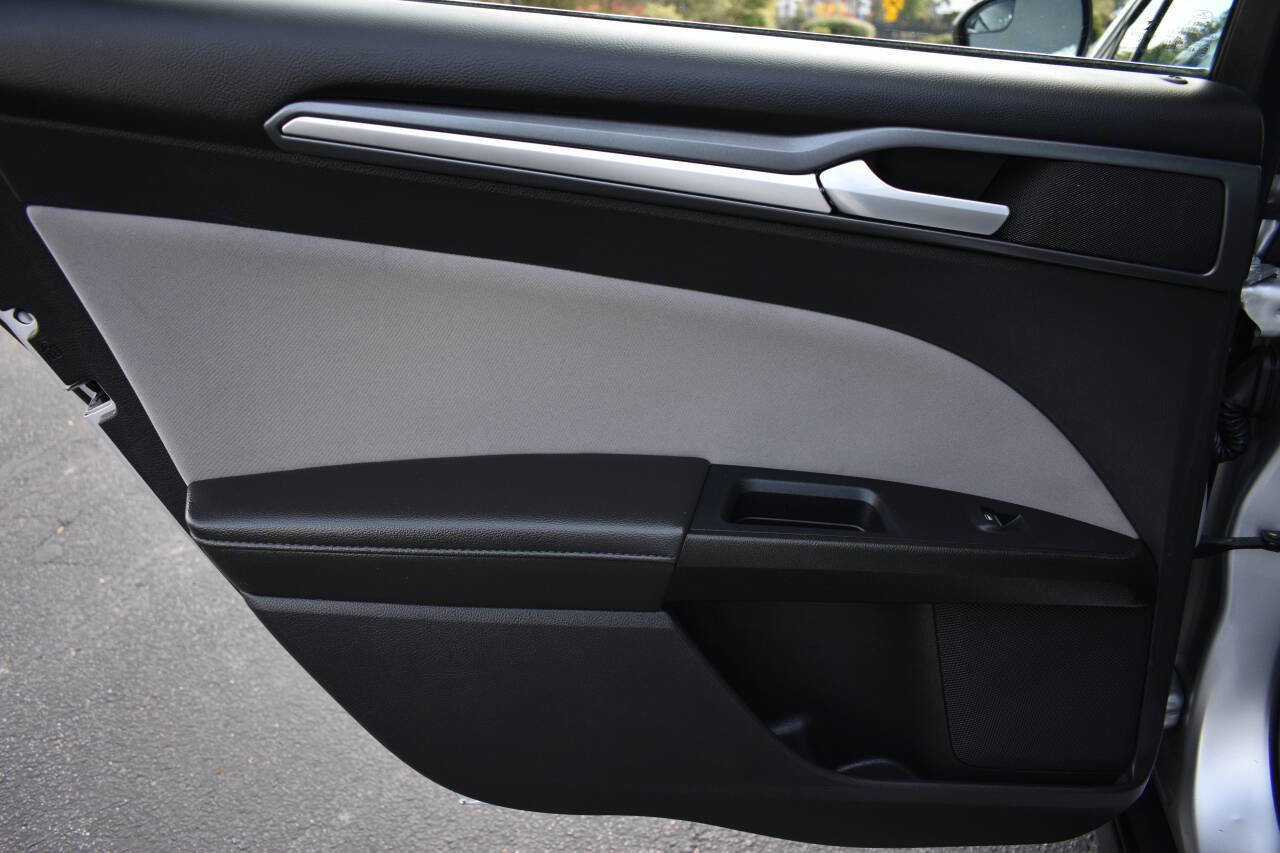 Used 2016 Ford Fusion S image 12