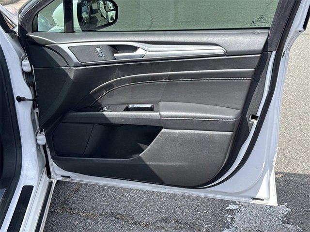 Used 2016 Ford Fusion Energi Titanium image 8