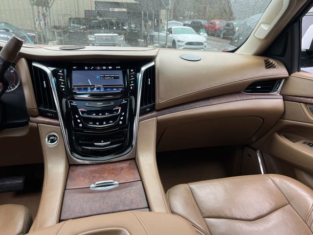 Used 2016 Cadillac Escalade ESV Platinum image 15