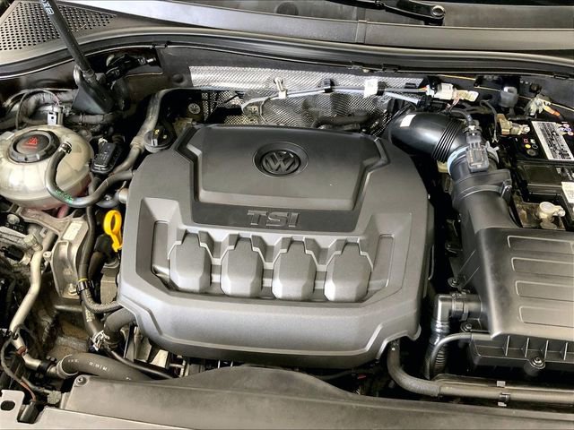 Certified 2022 Volkswagen Tiguan SEL R-Line image 31