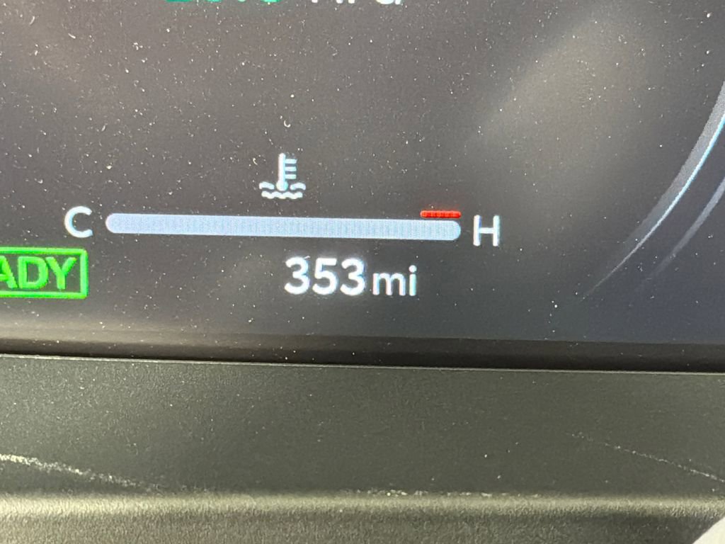 Used 2025 Toyota Crown Signia w/ Advanced Technology Package AWD/4WD image 29