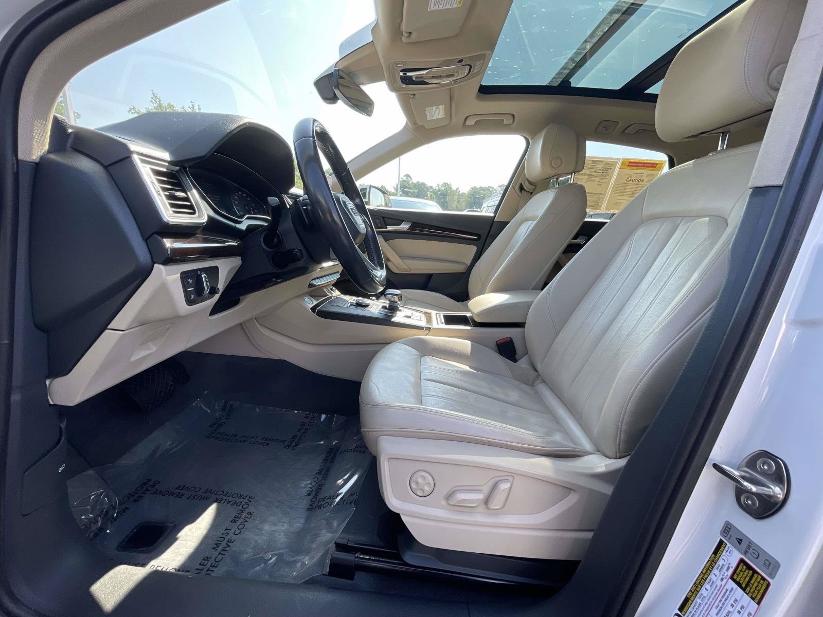 Used 2019 Audi Q5 2.0T Premium w/ Convenience Package AWD/4WD image 16