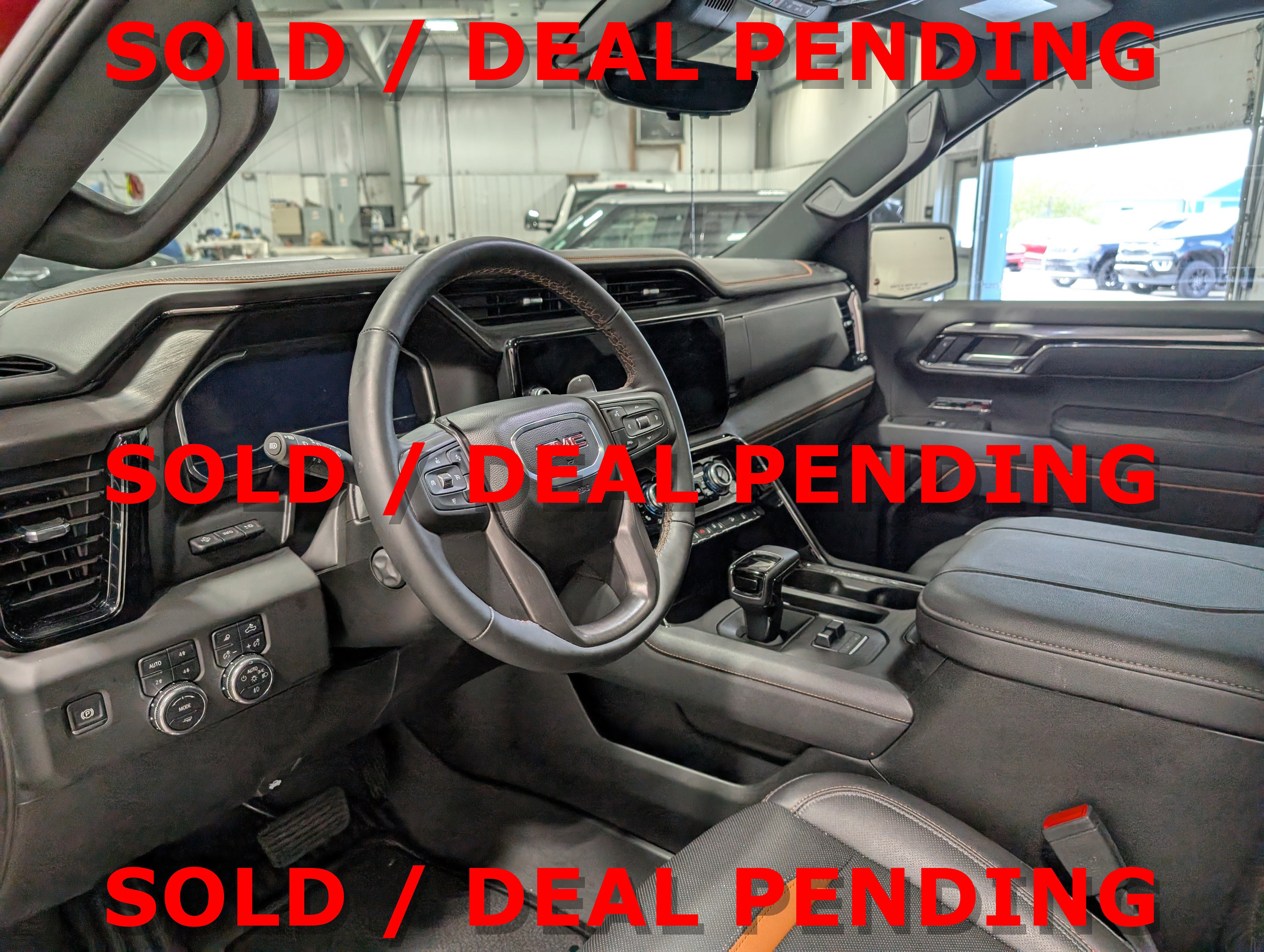 Used 2025 GMC Sierra 1500 AT4 w/ AT4 Premium Package image 14