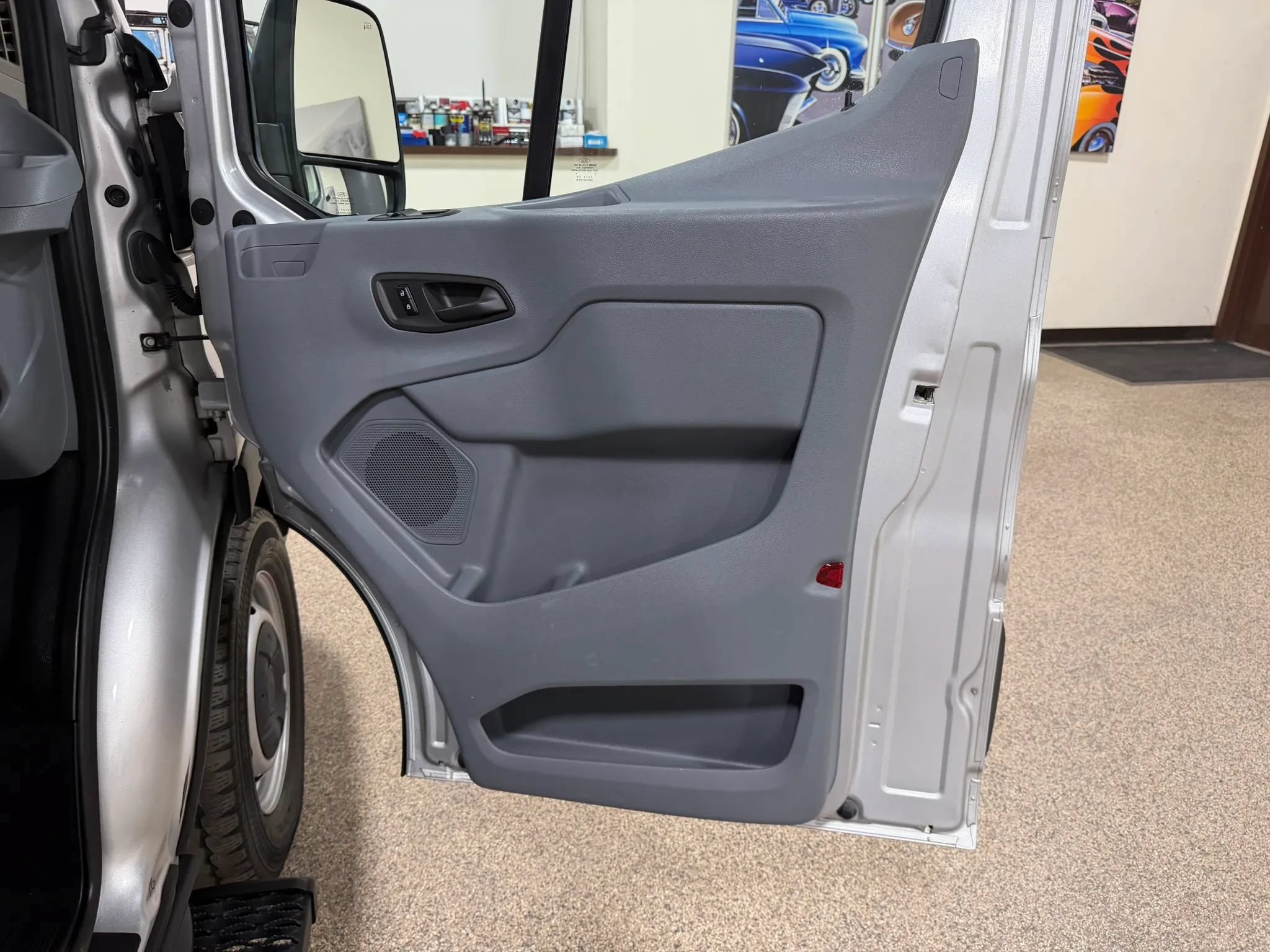 Used 2015 Ford Transit 150 XL RWD image 15