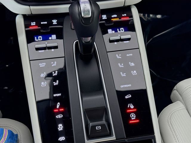 Used 2022 Porsche Macan GTS image 16