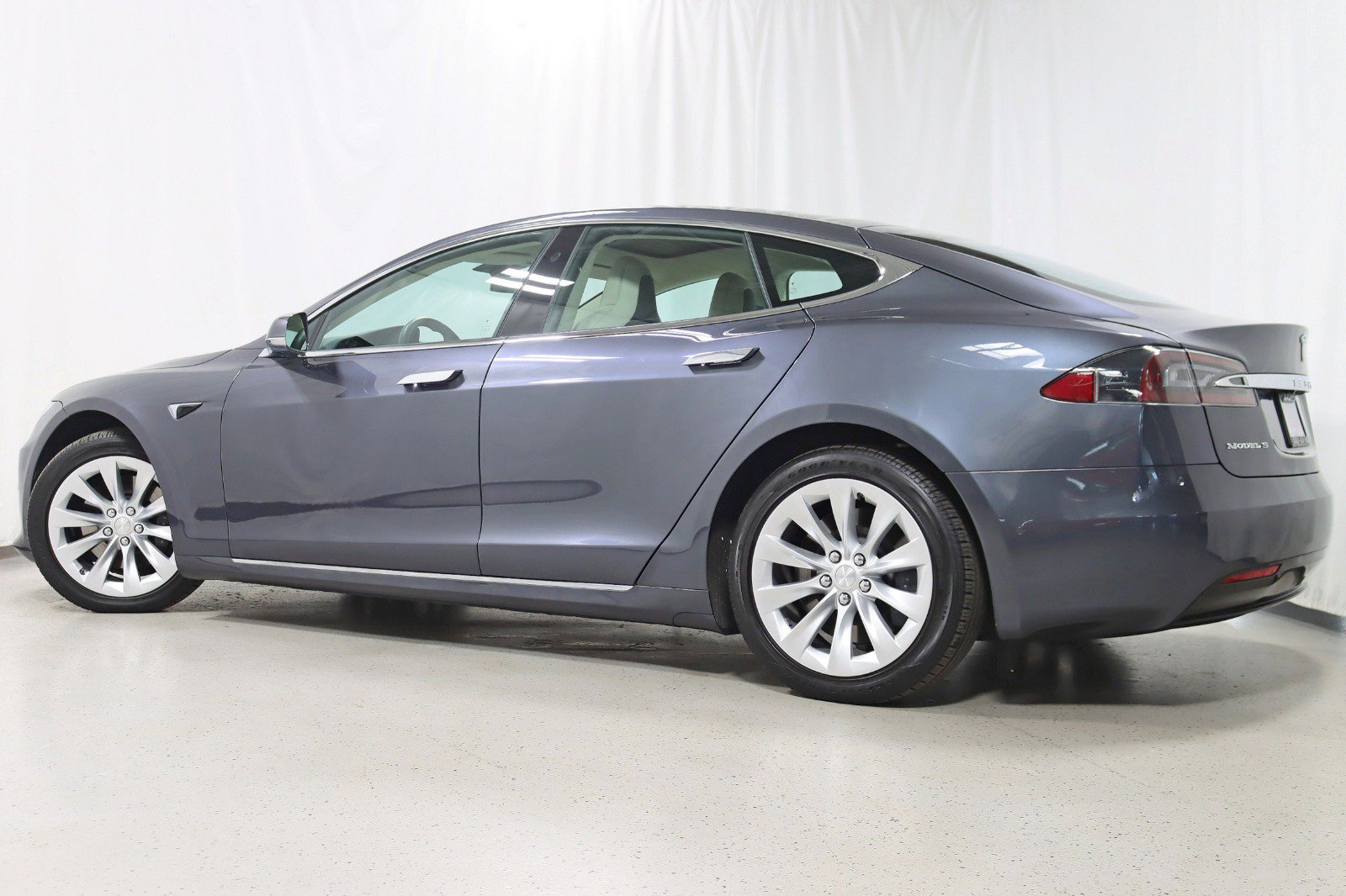 Used 2019 Tesla Model S 100D AWD/4WD image 9