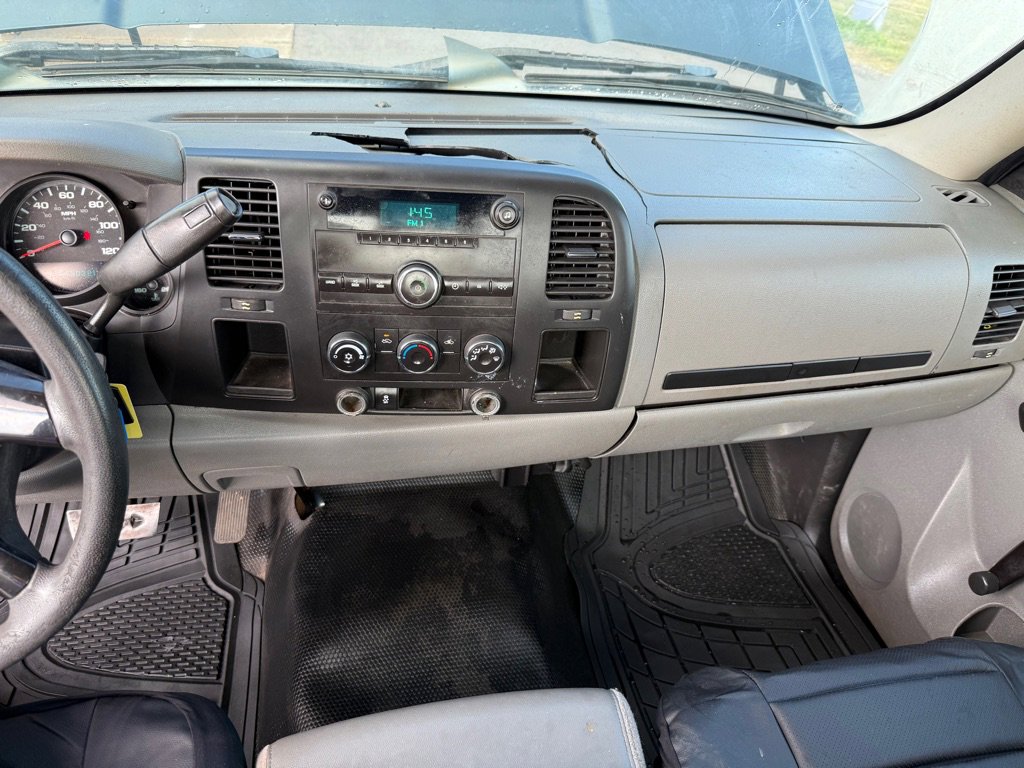 Used 2012 Chevrolet Silverado 1500 W/T image 11