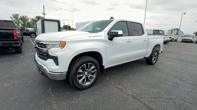 Used 2024 Chevrolet Silverado 1500 LT AWD/4WD image 4