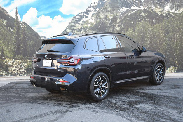 Used 2023 BMW X3 xDrive30i w/ M Sport Package AWD/4WD image 3