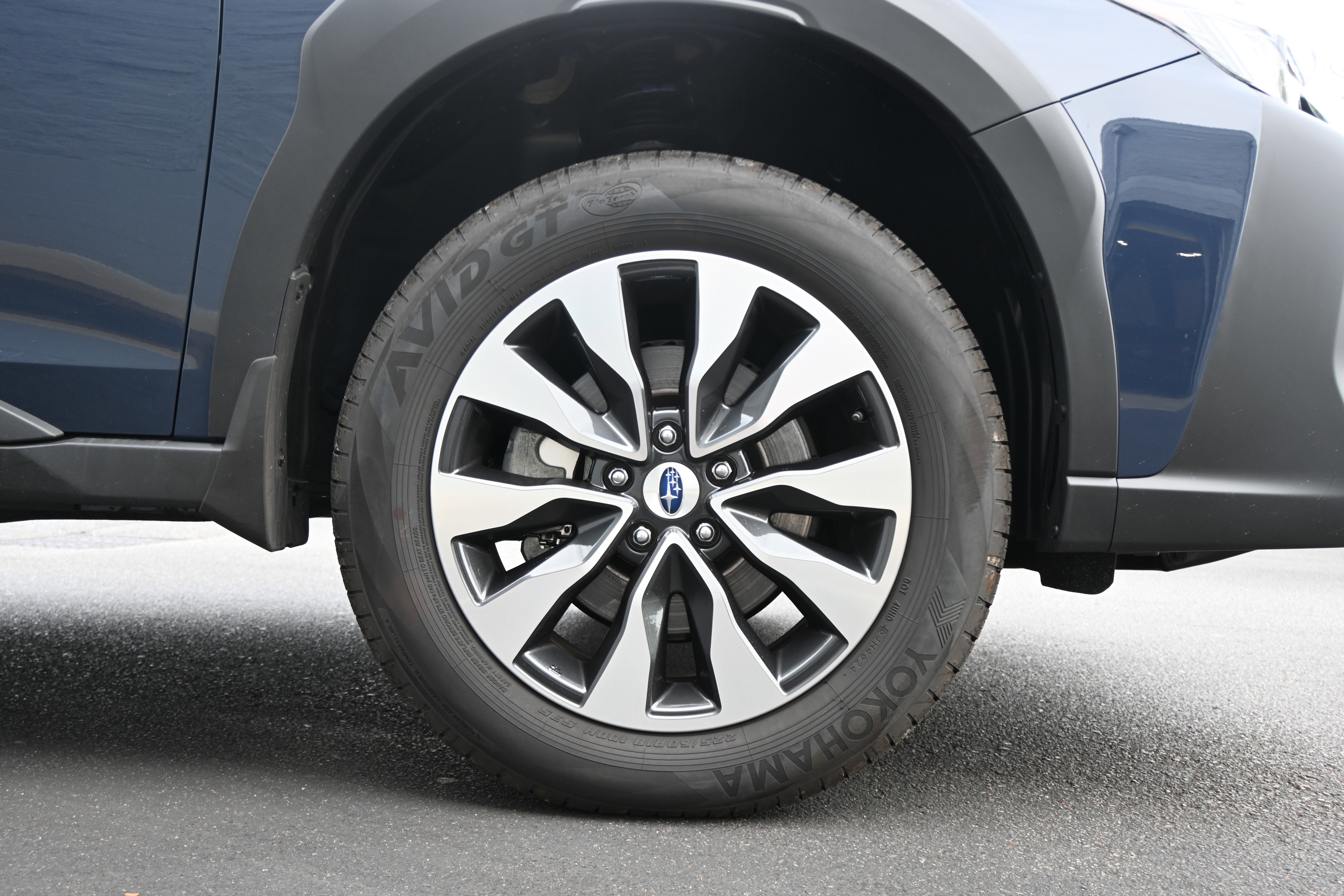 Certified 2025 Subaru Outback Touring w/ Popular Package #2 image 13