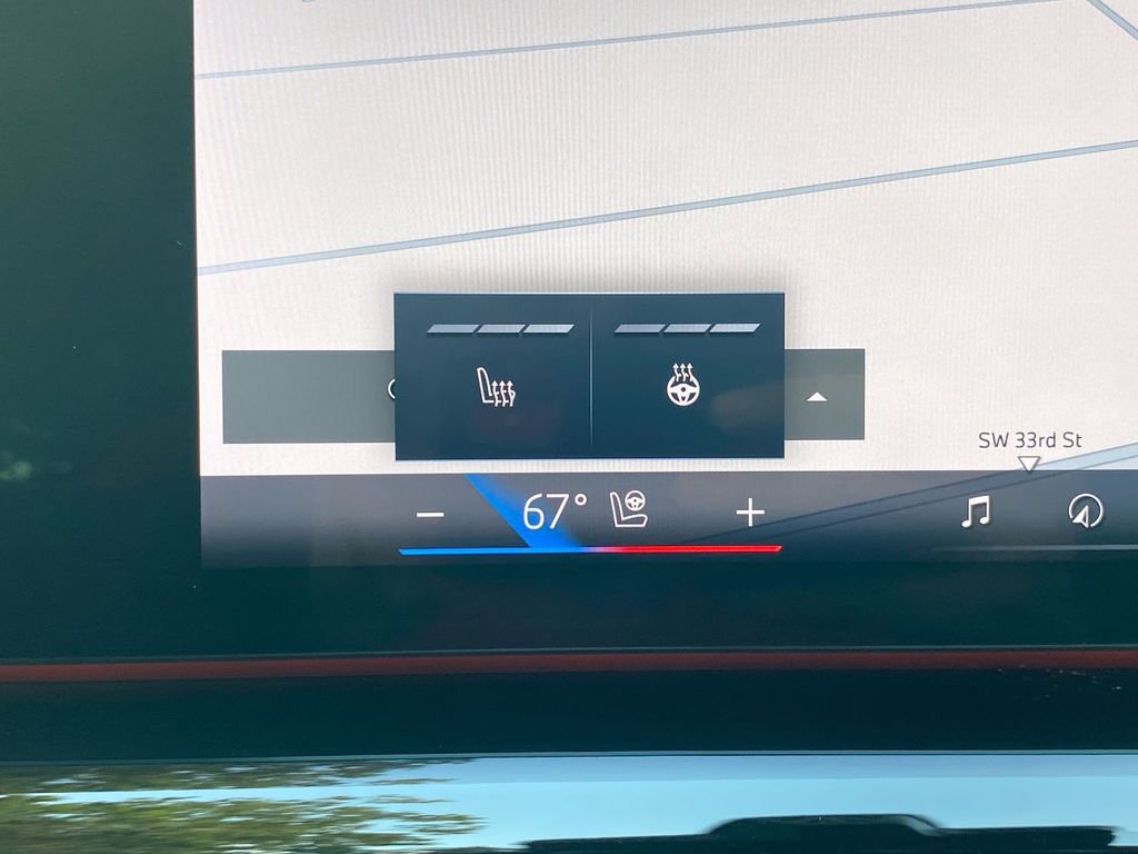 Used 2025 BMW i5 eDrive40i w/ Premium Package image 34