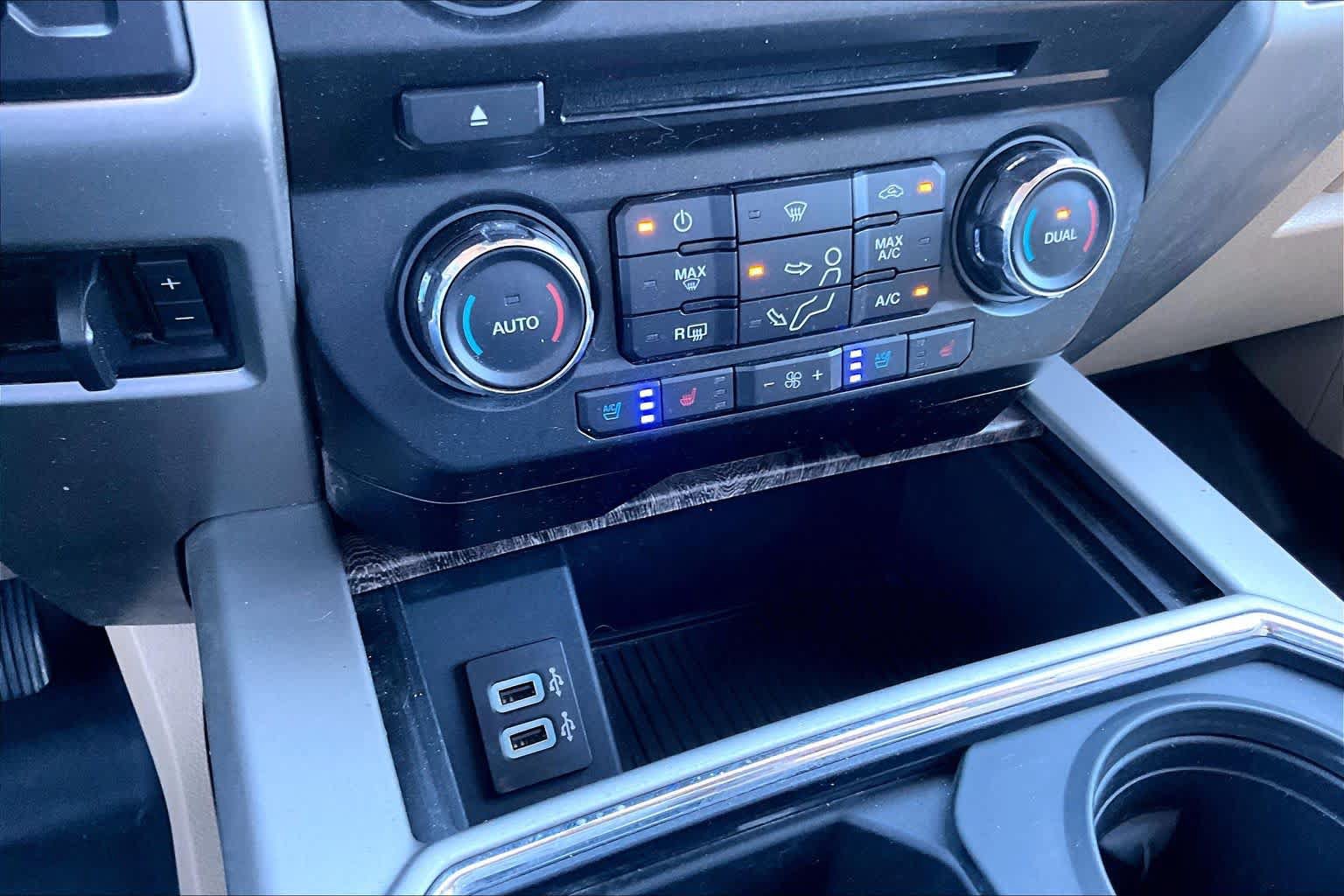 Used 2017 Ford F350 Lariat w/ Chrome Package AWD/4WD image 28