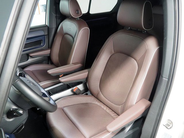 Used 2025 Volkswagen ID. Buzz Pro S image 13