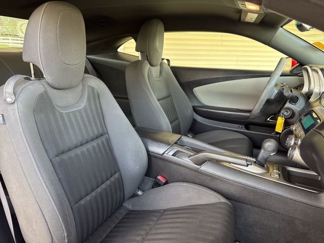 Used 2015 Chevrolet Camaro LS RWD image 5