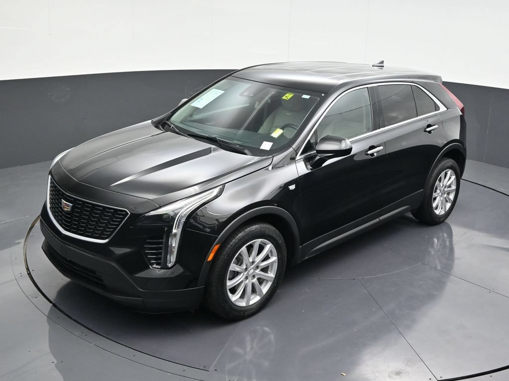 Used 2022 Cadillac XT4 Luxury w/ Driver Awareness Package FWD image 12