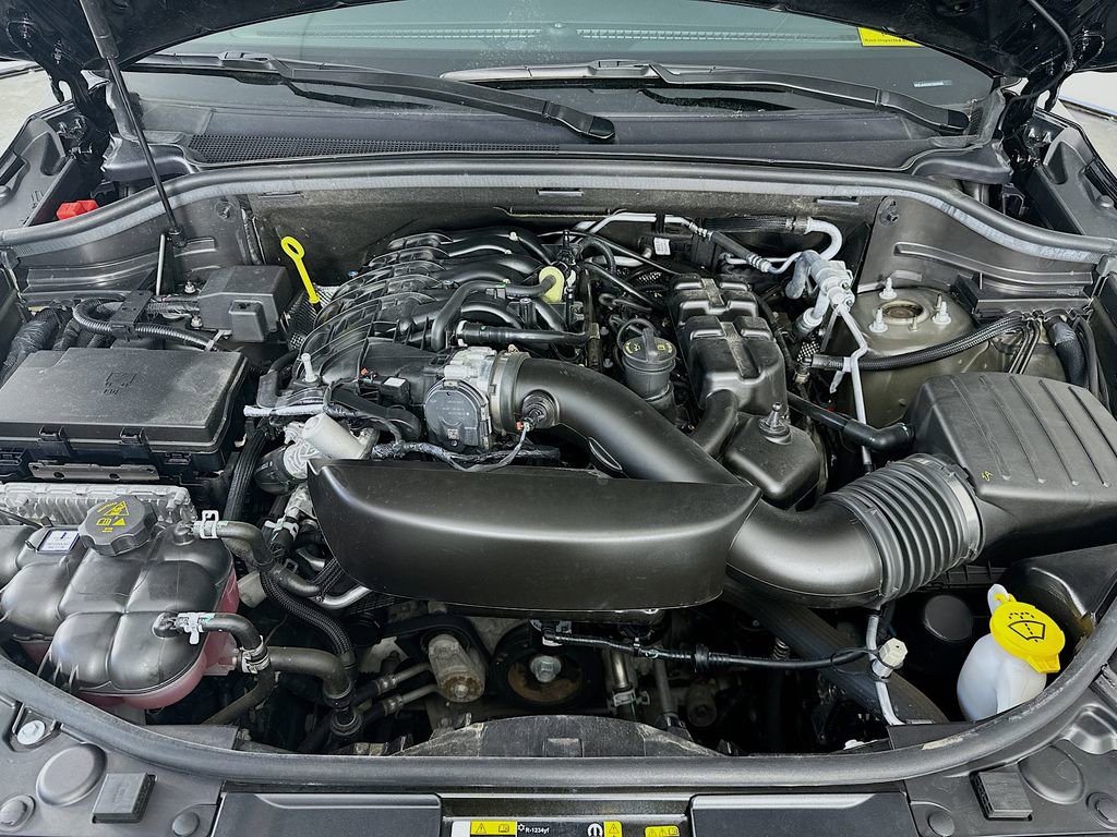 Used 2025 Dodge Durango GT w/ Trailer Tow Group IV AWD/4WD image 32