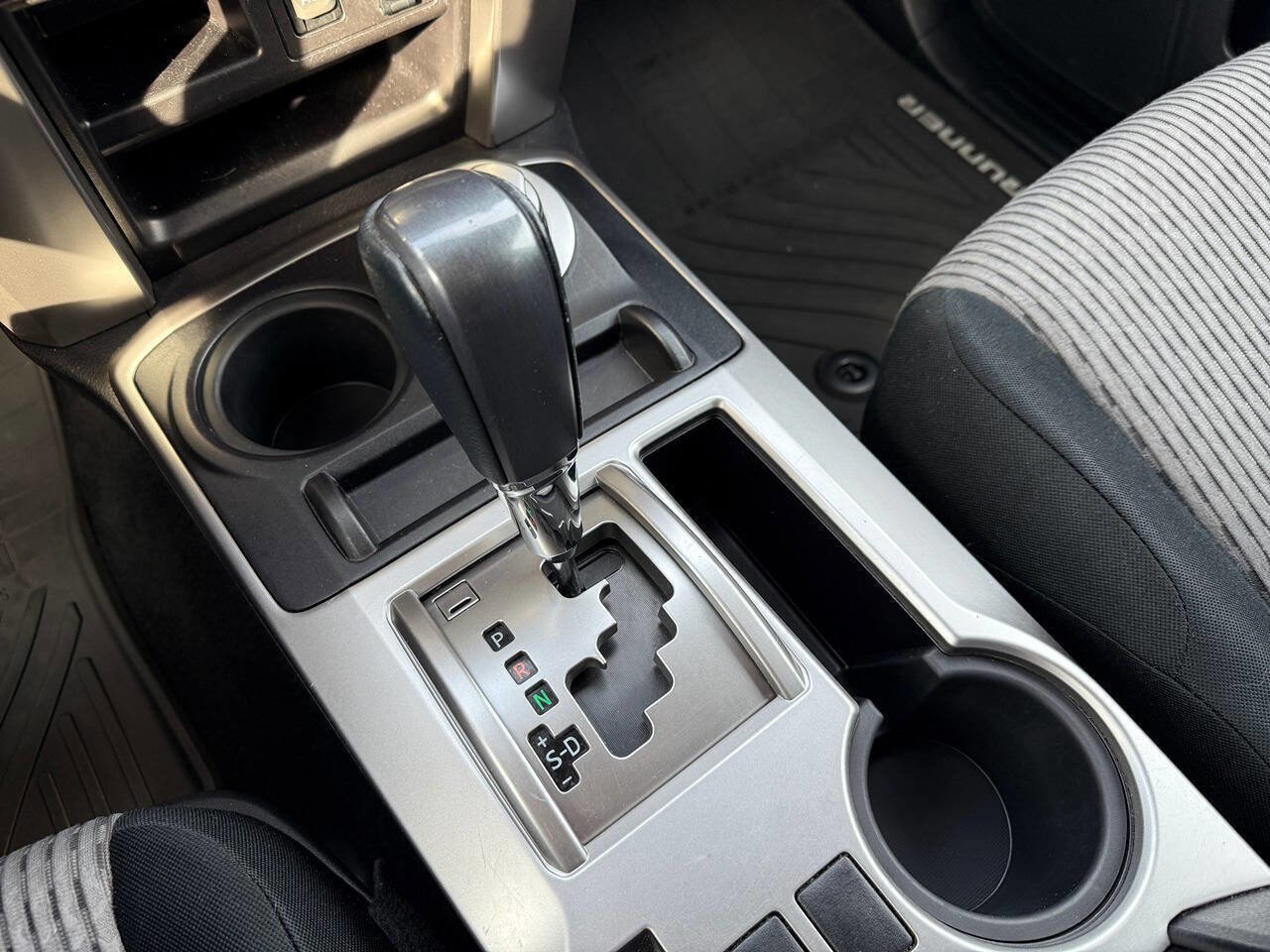 Used 2016 Toyota 4Runner SR5 image 23