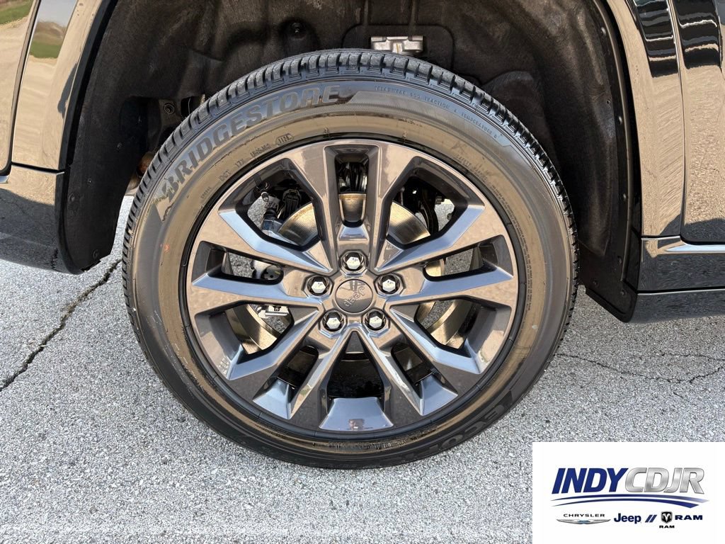New 2026 Jeep Grand Cherokee Limited AWD/4WD image 12