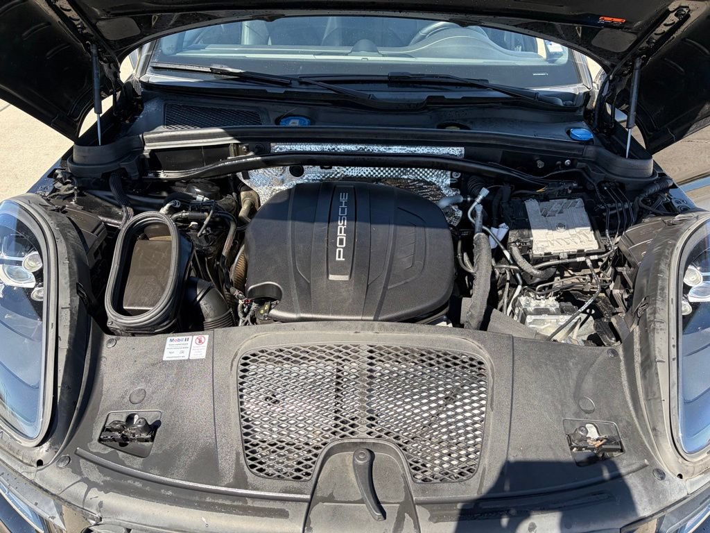 Used 2019 Porsche Macan AWD/4WD image 23