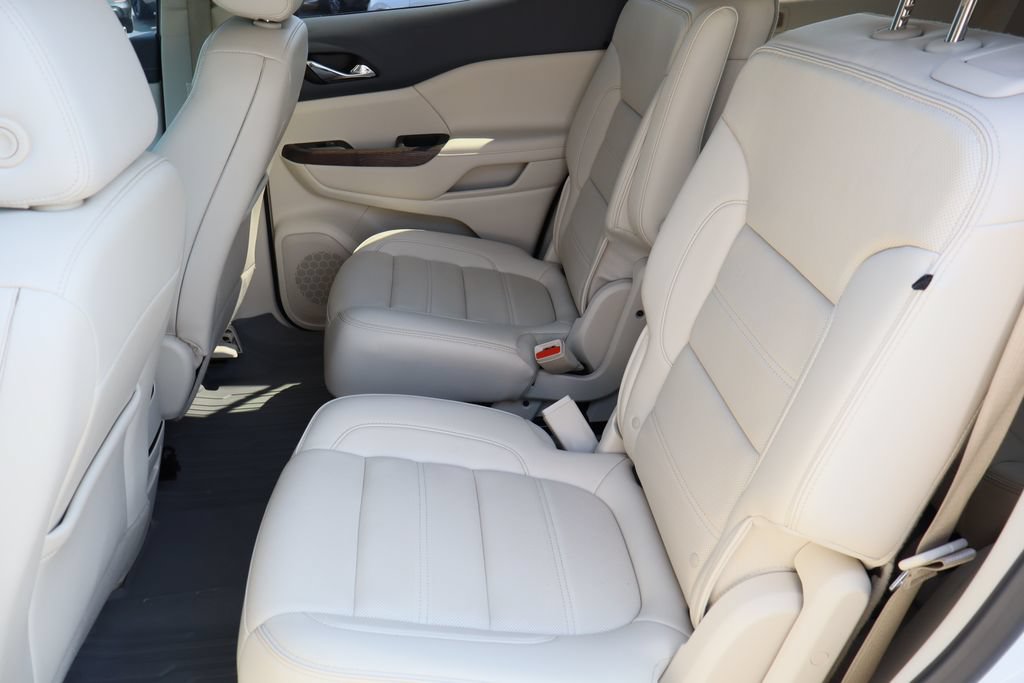 Certified 2023 GMC Acadia Denali w/ Denali Ultimate Package FWD image 27