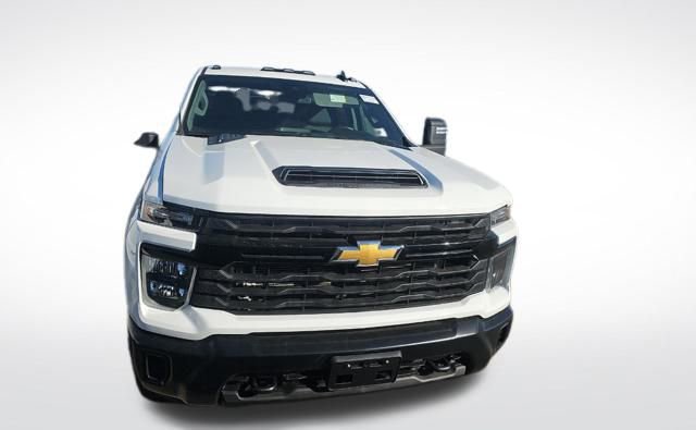 Used 2024 Chevrolet Silverado 3500 W/T image 2