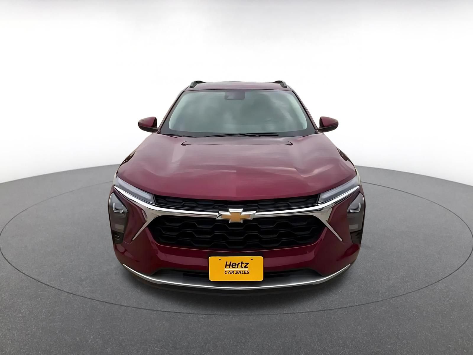 Used 2025 Chevrolet Trax LT FWD image 4