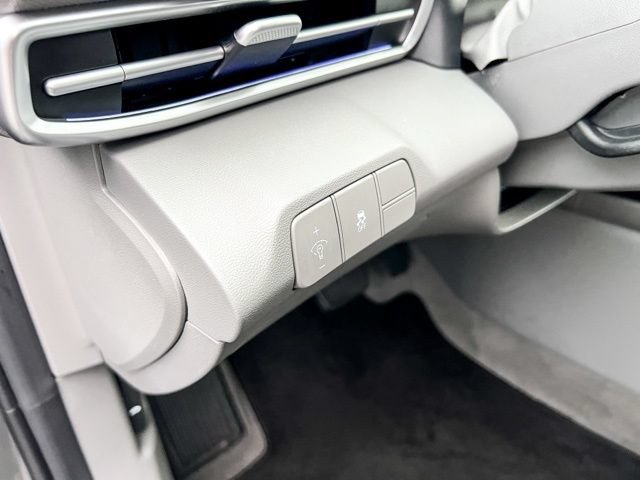 New 2025 Hyundai Elantra SEL FWD image 17