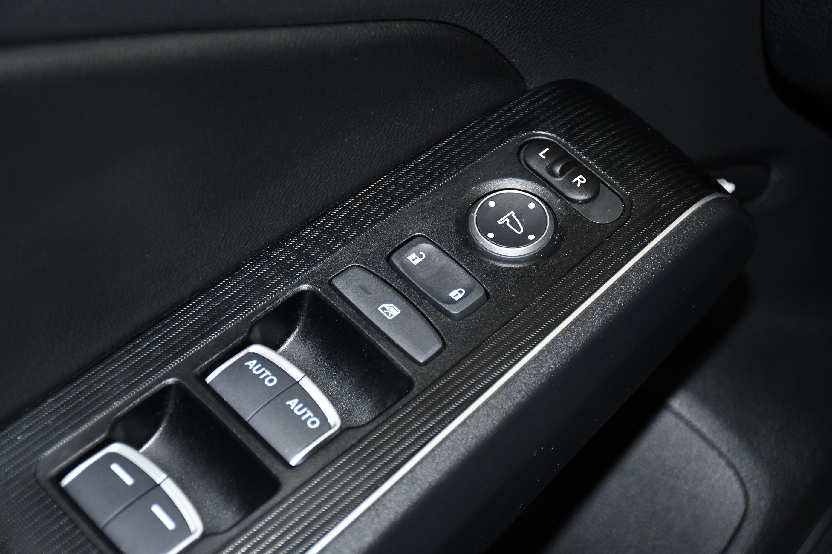 Certified 2024 Honda Civic Touring image 34