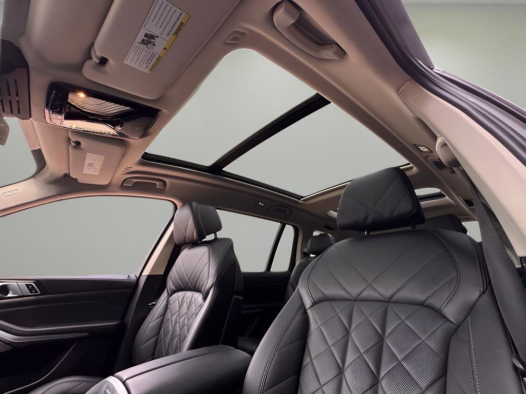 Used 2024 BMW X7 xDrive40i image 21