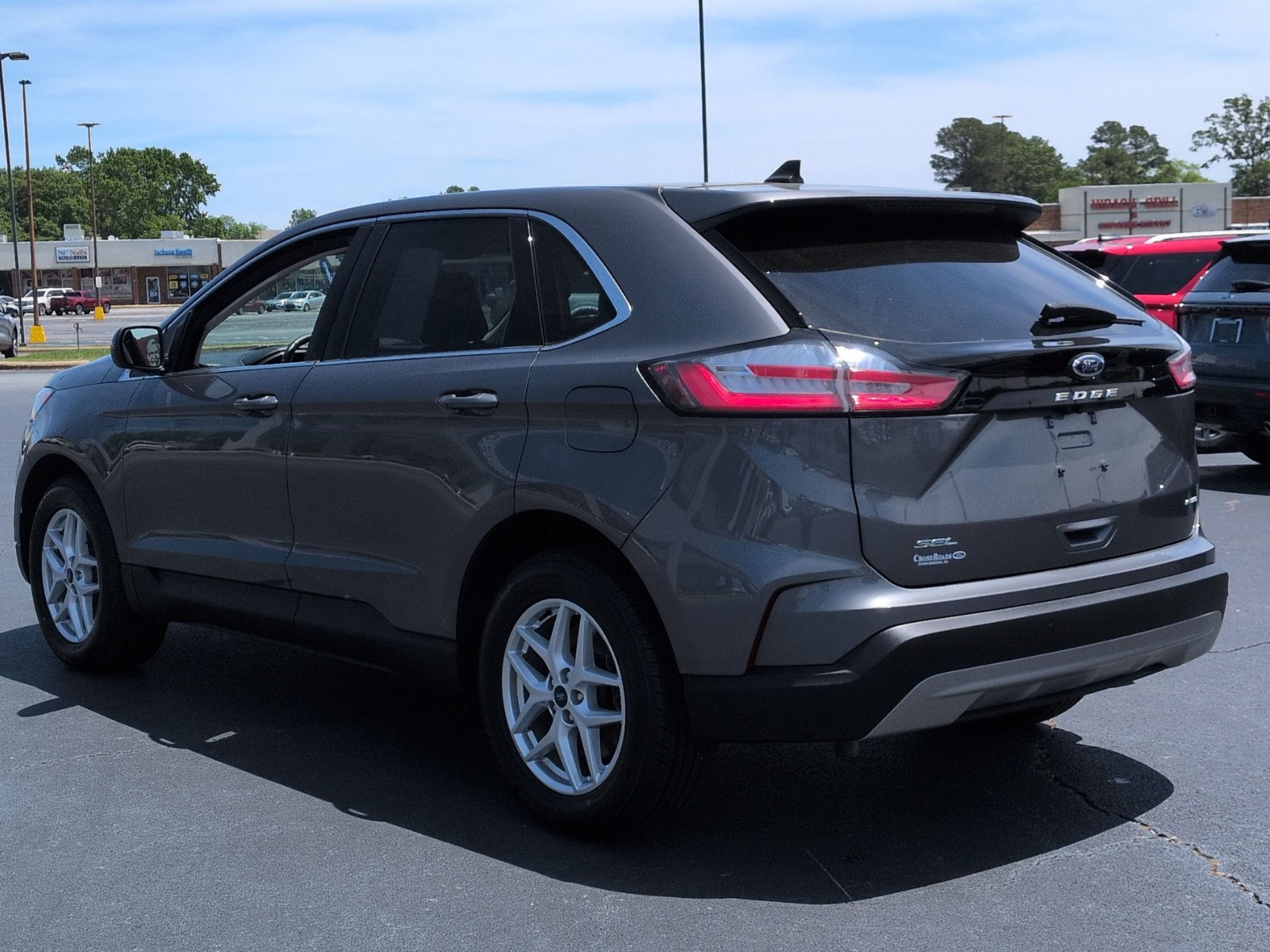 Used 2022 Ford Edge SEL w/ Convenience Package AWD/4WD image 6