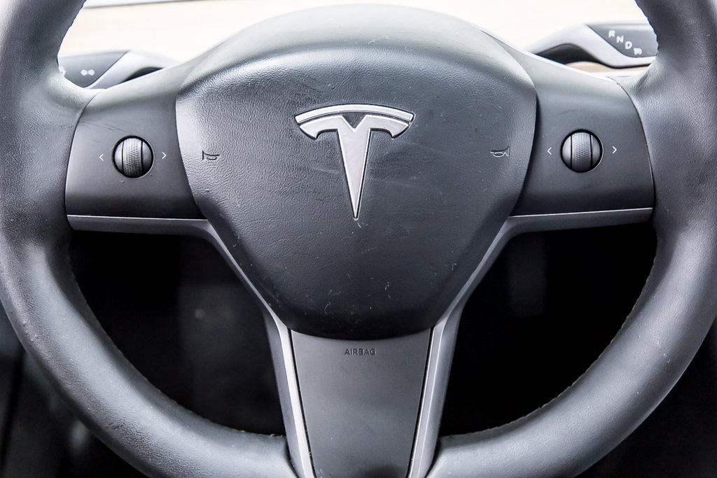 Used 2020 Tesla Model 3 Standard Range Plus RWD image 28