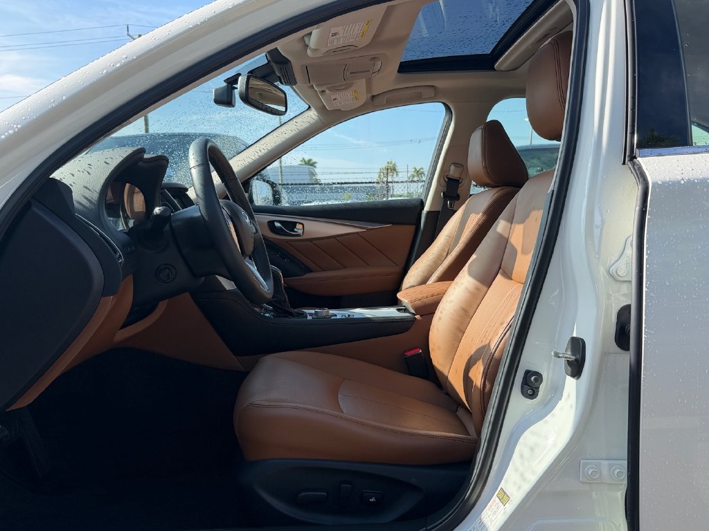 Used 2023 INFINITI Q50 Luxe w/ Cargo Package RWD image 10