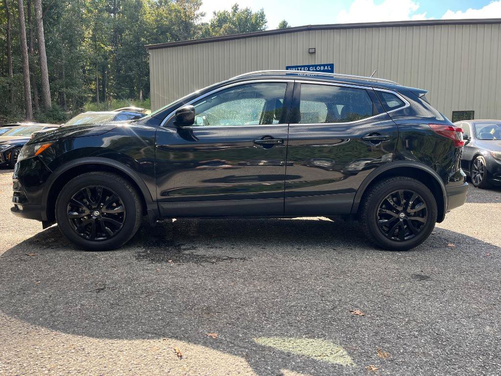 Used 2021 Nissan Rogue Sport SV FWD image 11