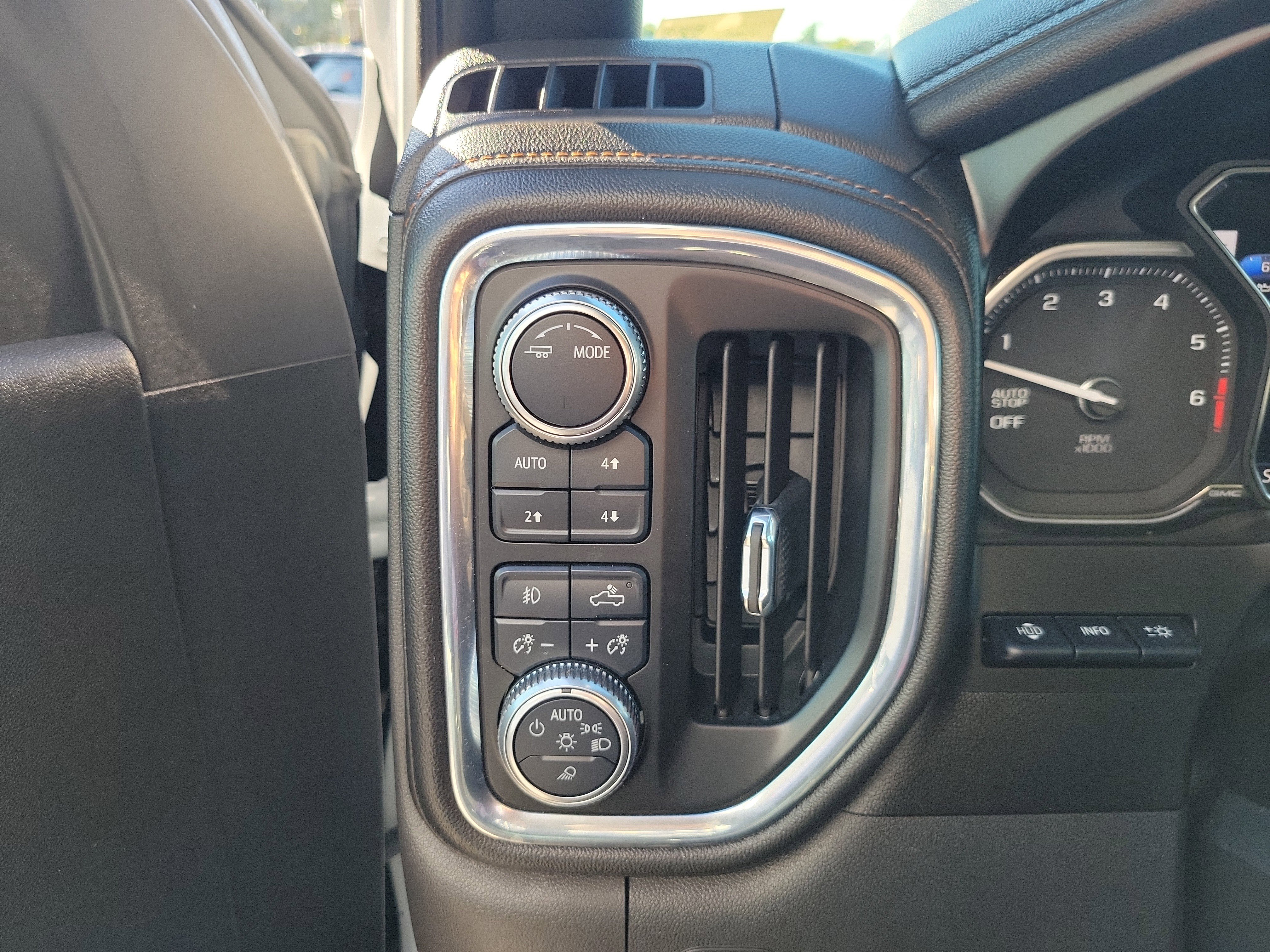 Used 2020 GMC Sierra 1500 AT4 w/ AT4 Premium Package image 23
