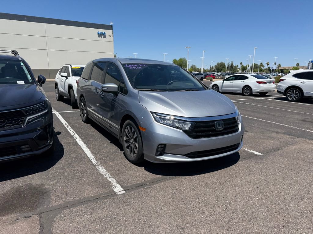 Certified 2024 Honda Odyssey EX-L image 3